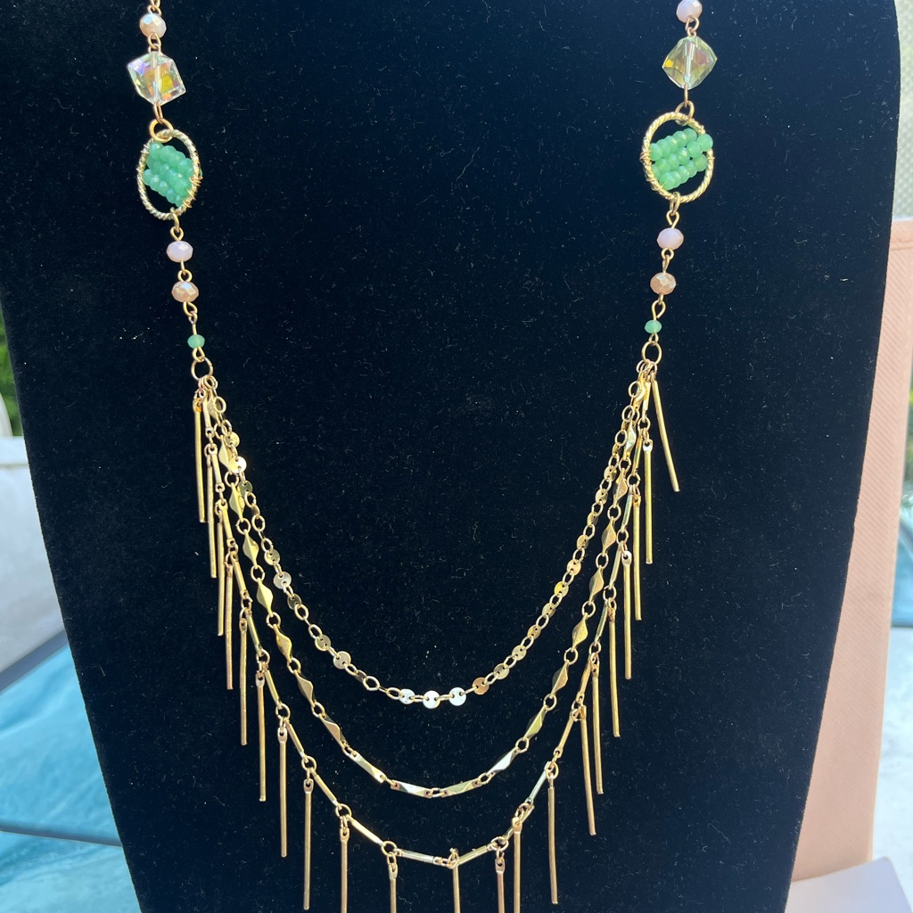 Massini Gold Tone And Green Clear And Pink Acrylic Beaded Layered Necklace 18$